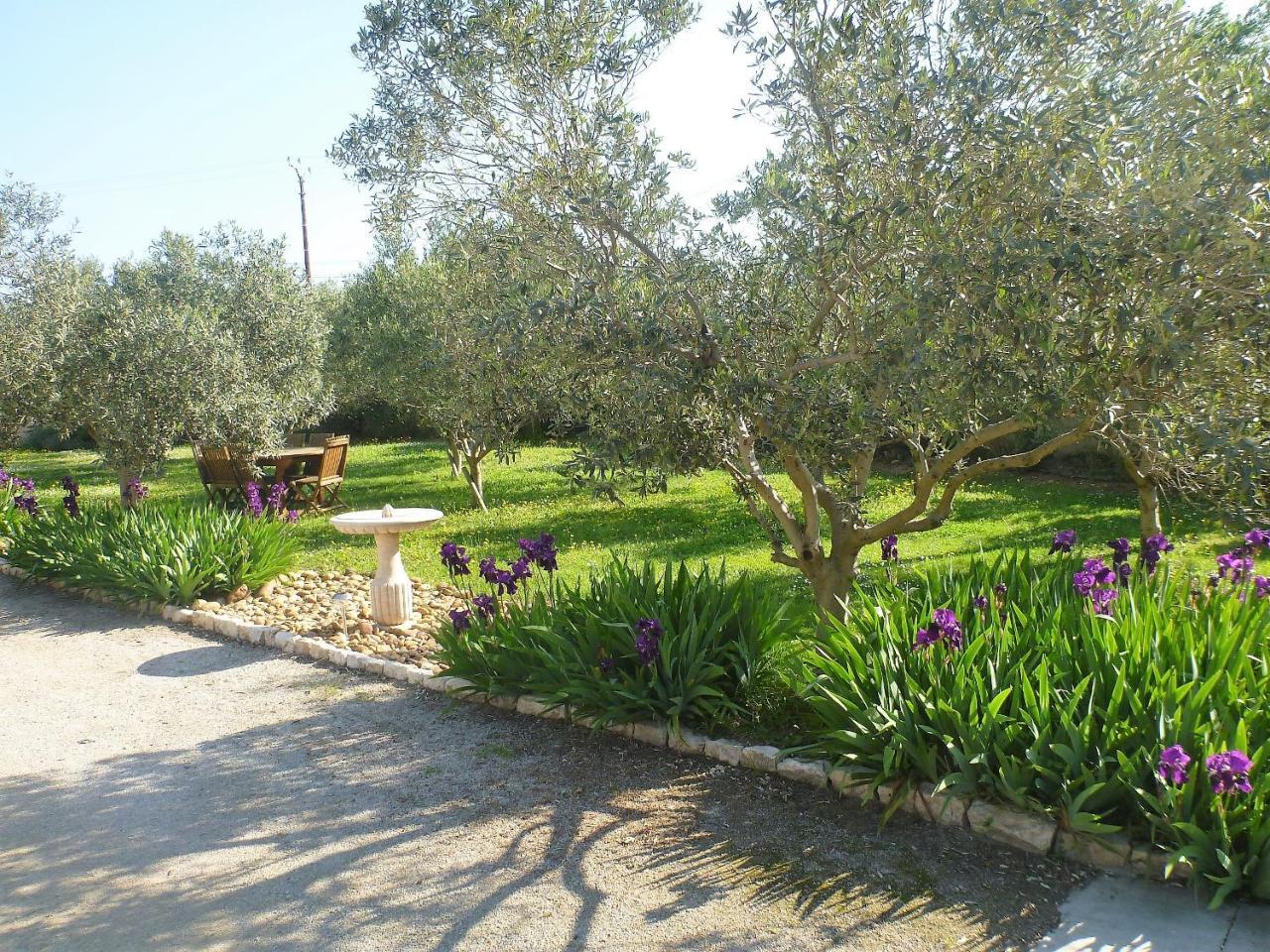 Le Mas De Gleyzes B&B De Charme Lédenon Exterior photo